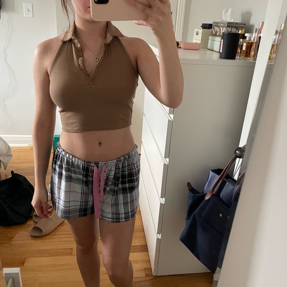 Backless collared crop top - Picture 2 of 4